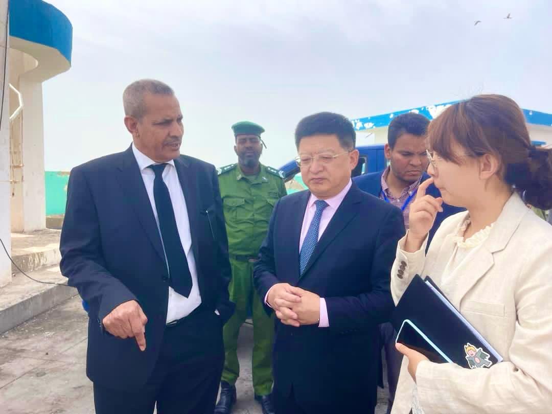زيارة سفير جمهورية الصين الشعبية إلى ميناء نواكشوط المستقل المعروف بـ“ميناء الصداقة”