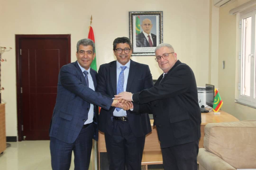 The signing of an agreement between the port of Friendship of Nouakchott, the National Agency of Ports of Morocco, and Escola Europea.