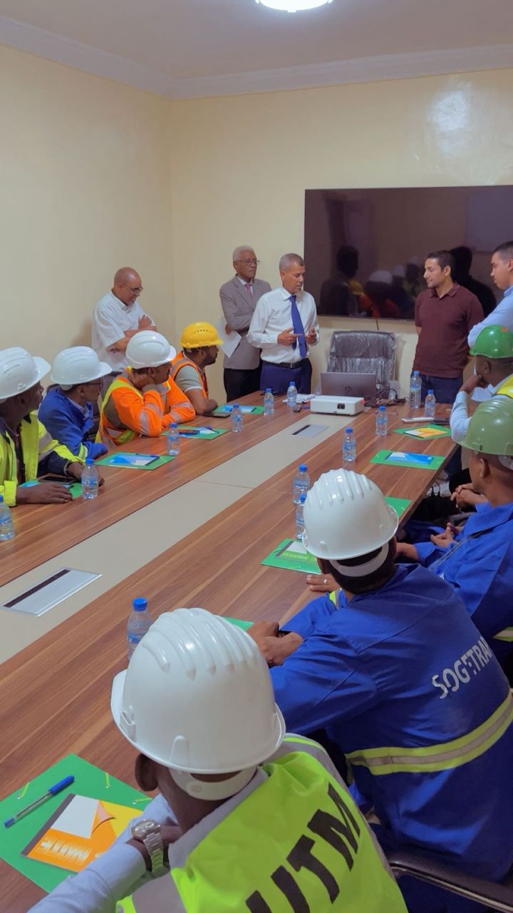 La SOGETRAP poursuit son programme de formation des dockers.